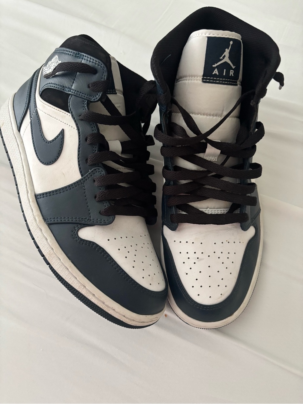 Nike Air Jordan 1 Mid in White and Dark Navy